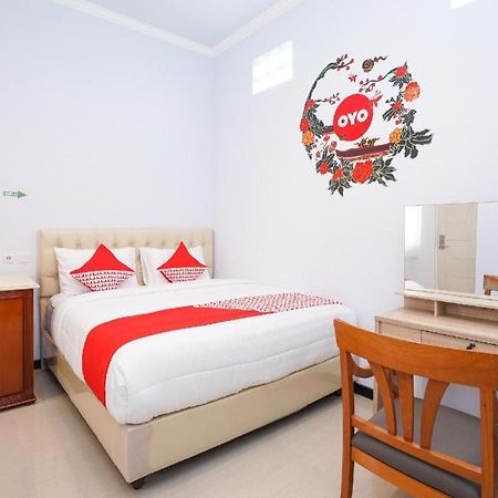 Oyo 477 Raka Residence Syariah Purwoharjo Banyuwangi Banyuwangi  Luaran gambar