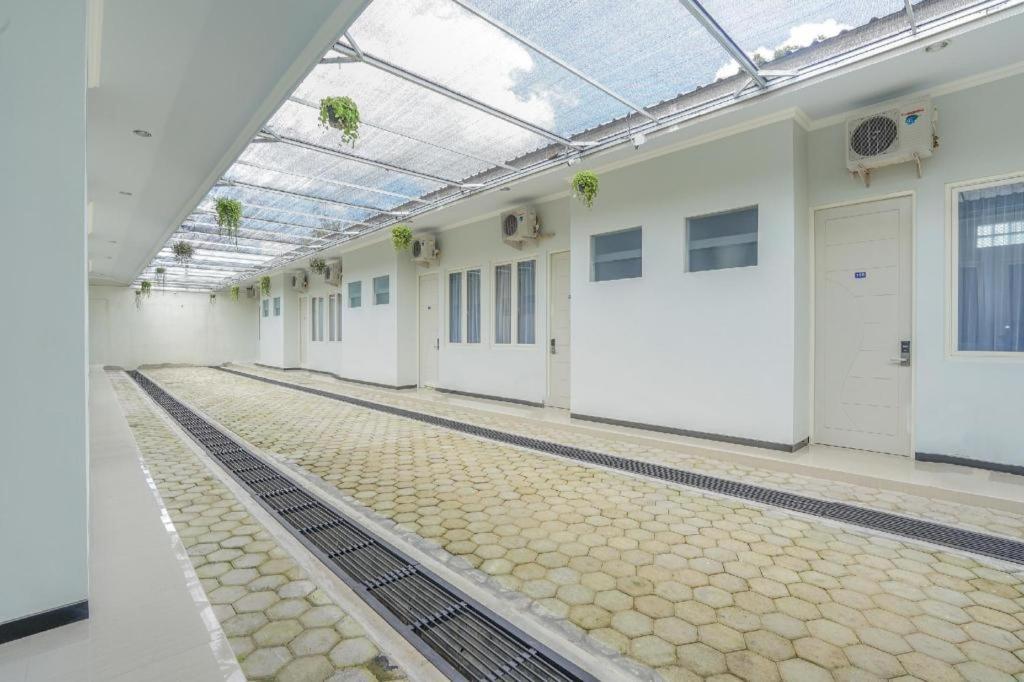 Oyo 477 Raka Residence Syariah Purwoharjo Banyuwangi Banyuwangi  Luaran gambar